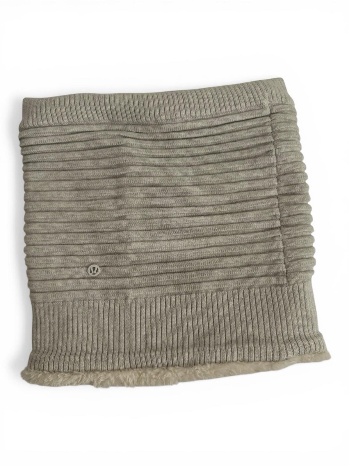 Lululemon Sweet and Sherpa Neckwarmer One Size Heathered Core Ultra Light Grey - view 3