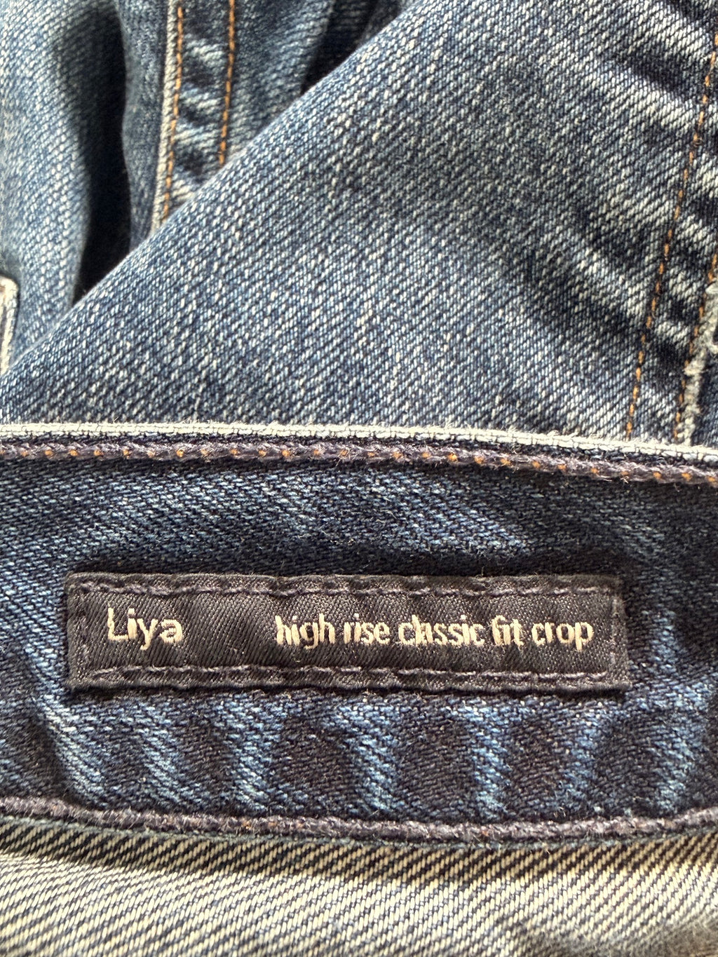 Citizens of Humanity Liya crop jeans label