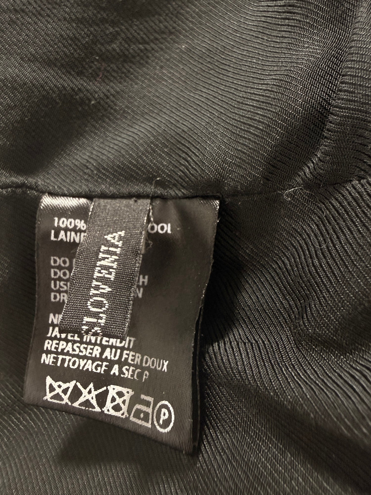 Haider Ackermann made in Slovenia tag