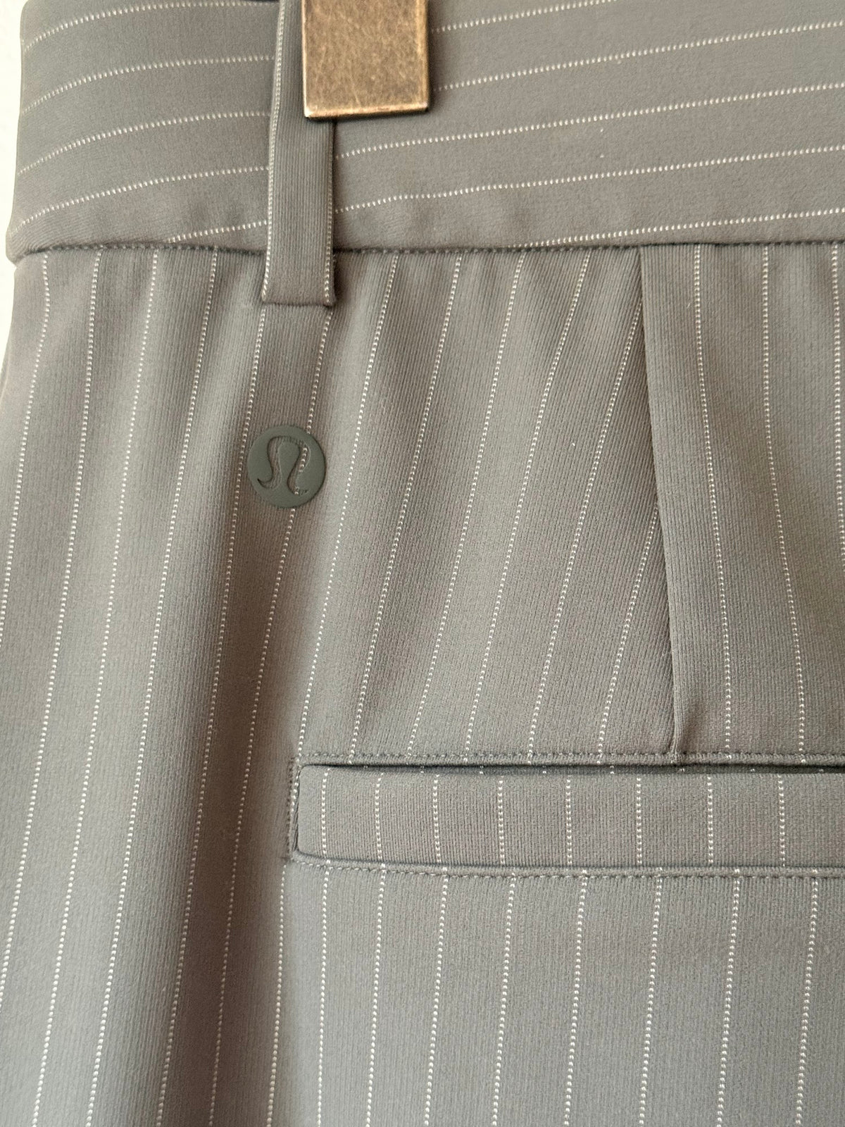 Lululemon Women’s Large Sage Green Daydrift High-Rise Wide-Leg Trouser