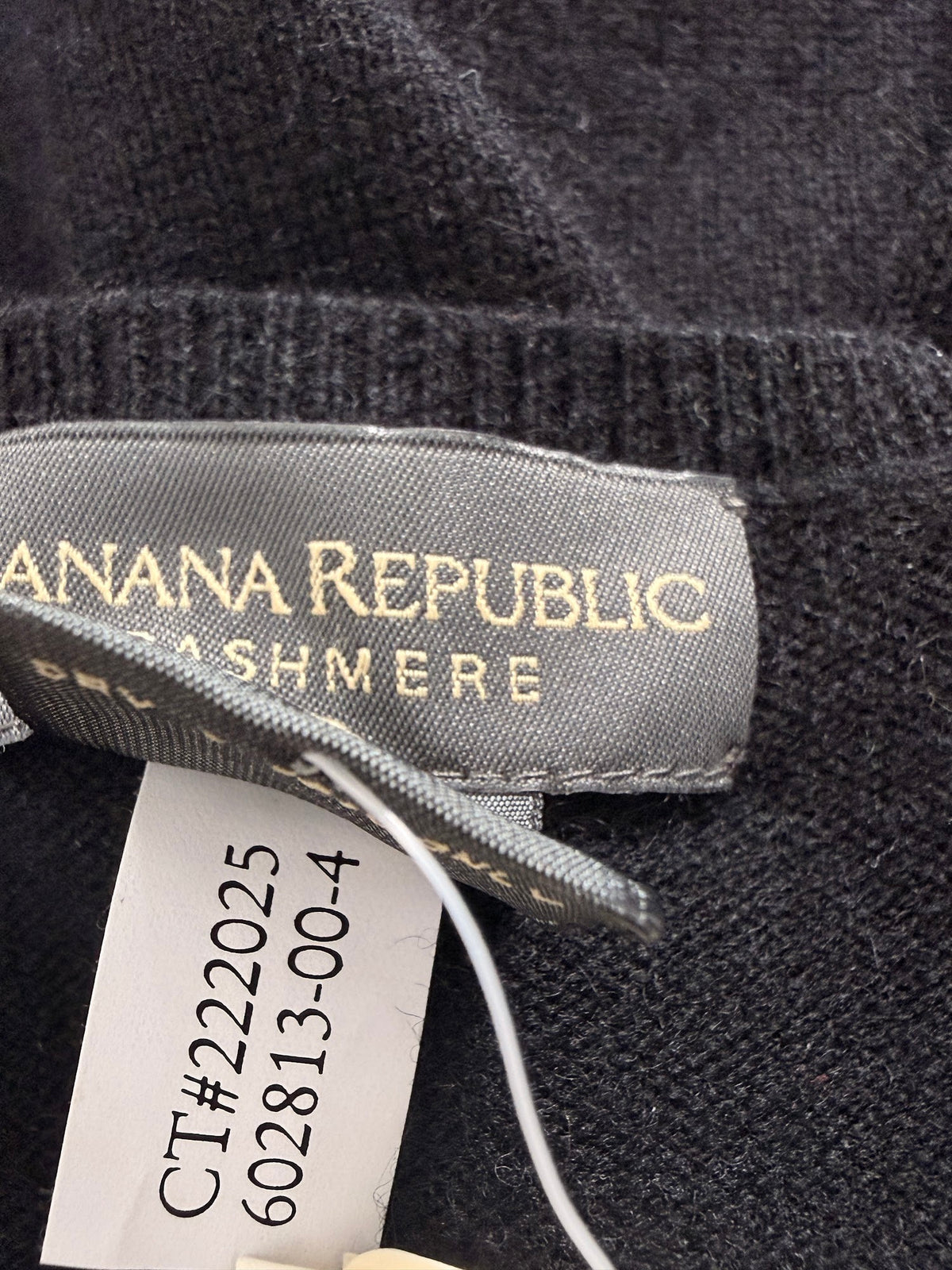 Banana Republic style number tag