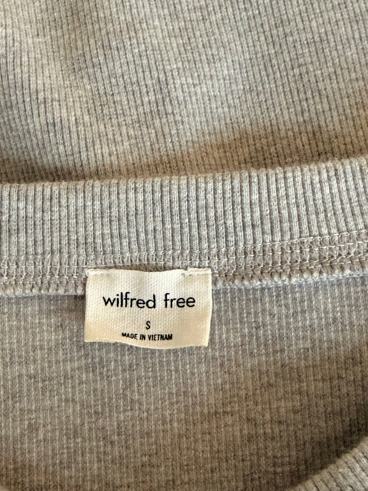 Aritzia Wilfred Free Mavis Grey Henley Long Sleeve Top Small