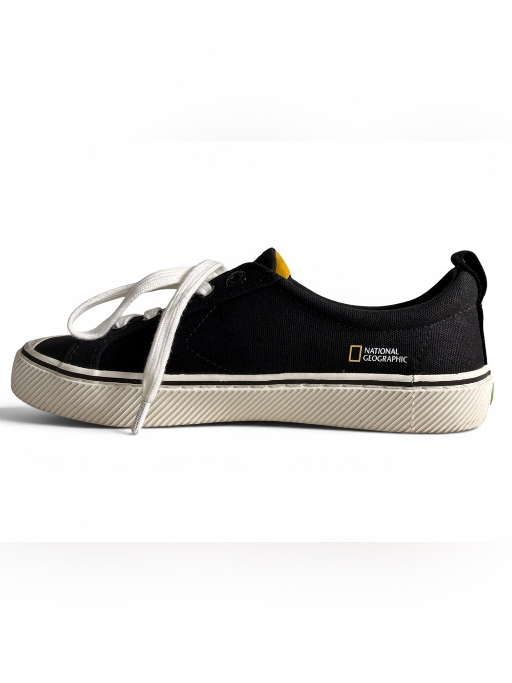 Cariuma x National Geographic OCA Low Black Canvas Sneakers Women's 8.5 Shoes - view 2