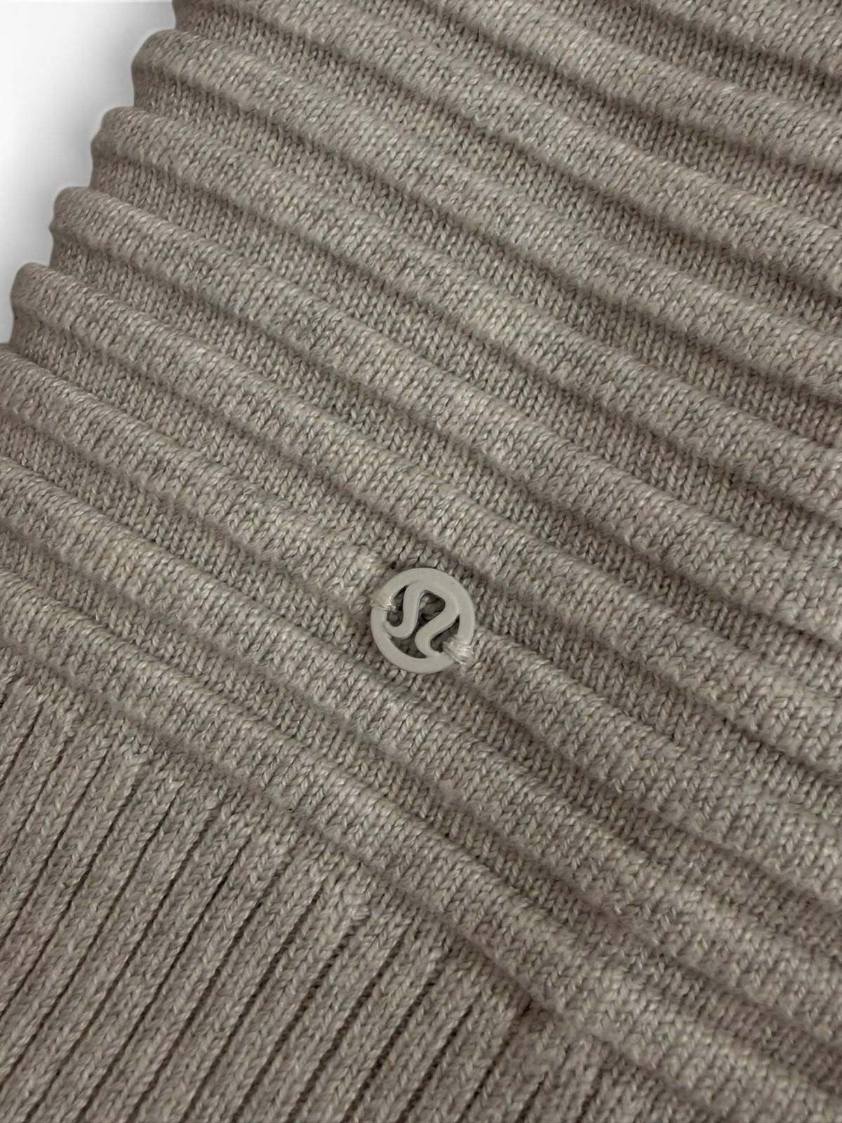 Lululemon Sweet and Sherpa Neckwarmer One Size Heathered Core Ultra Light Grey - view 6