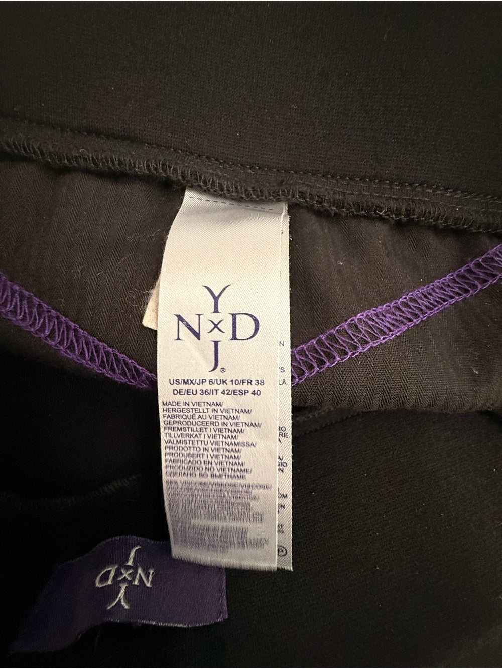 NYDJ Pull On Slim Ankle Trouser Pants Black Ponte Knit Lift Tuck Size 6 Small - view 7