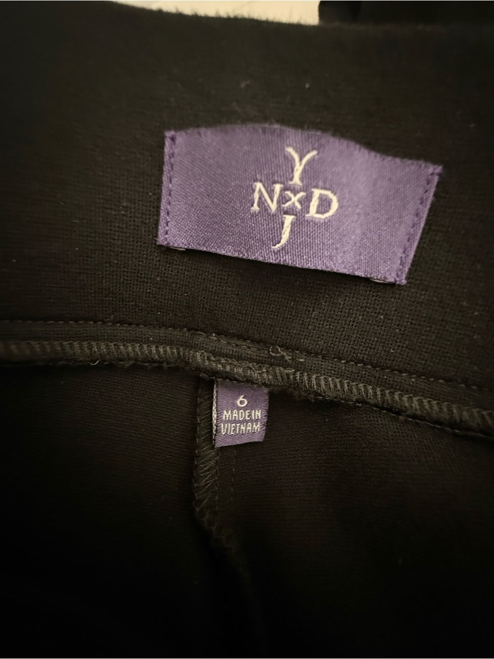 NYDJ Pull On Slim Ankle Trouser Pants Black Ponte Knit Lift Tuck Size 6 Small - view 6