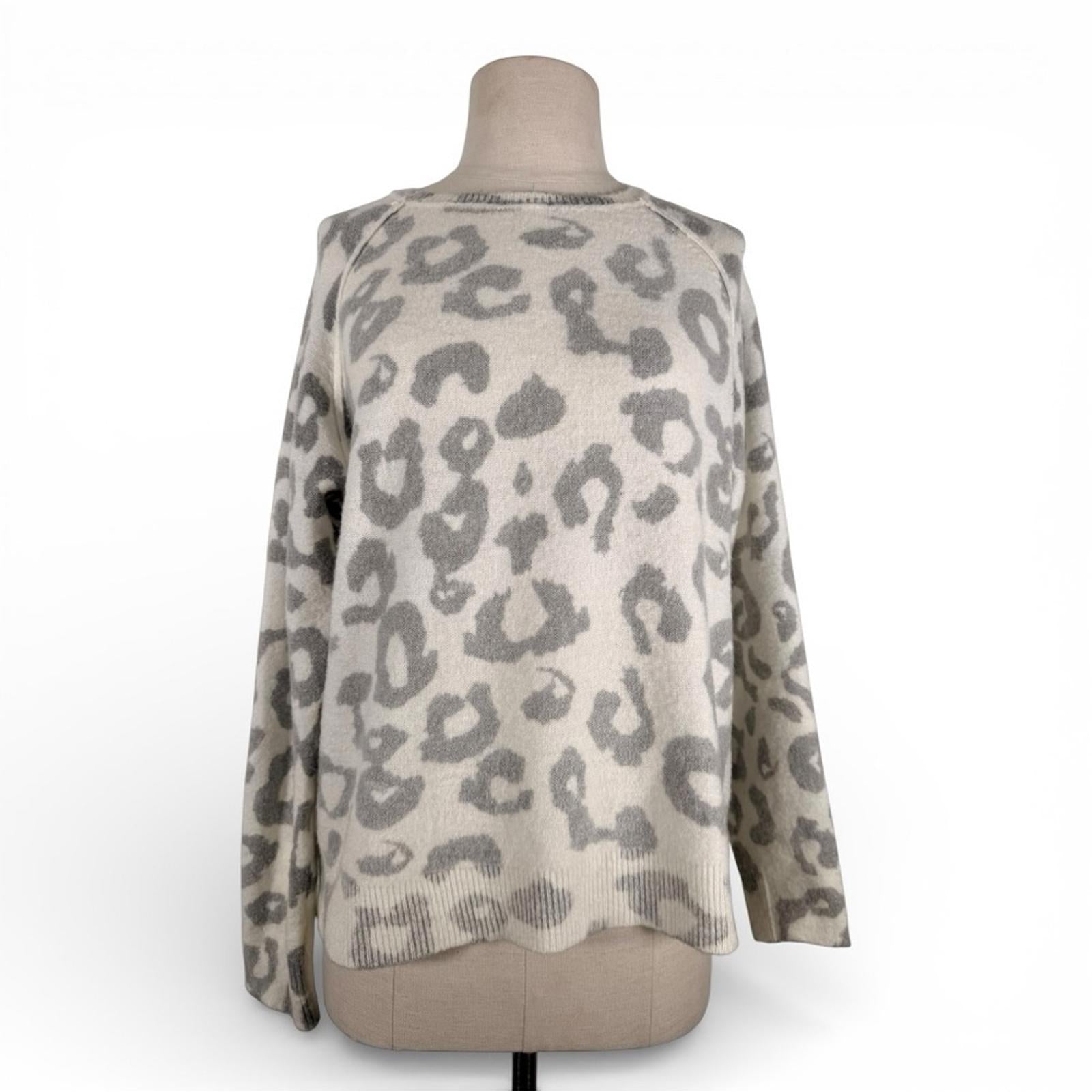 Neutral Leopard Print Fuzzy Knit Sweater Women Size Medium Grey Ivory Pullover - view 6