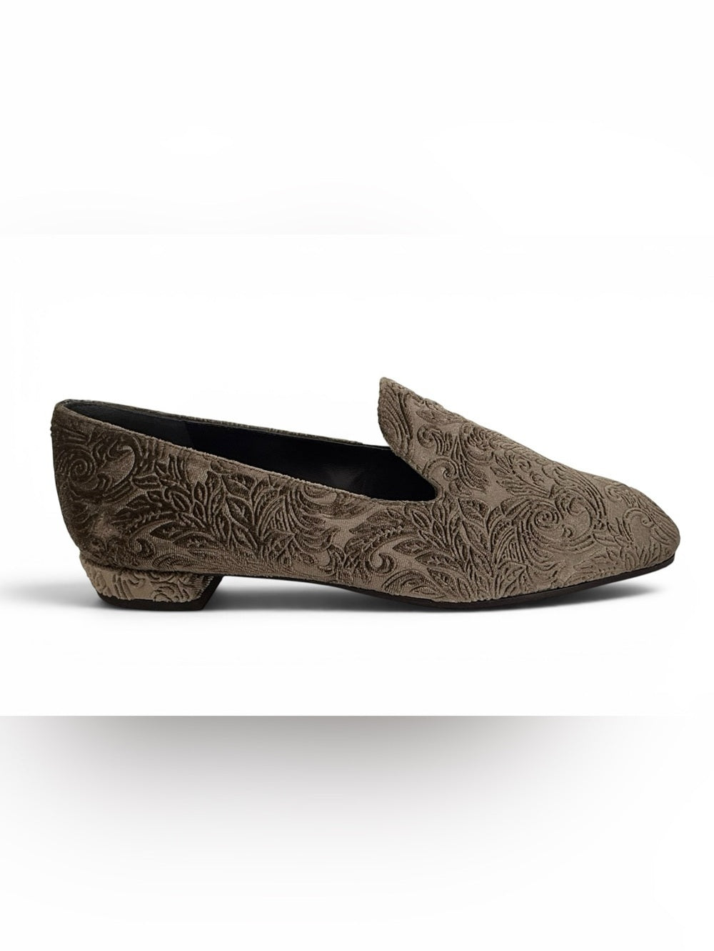 Stuart Weitzman Velvet Loafers Women's 8.5 M Taupe Embossed Slip On Flats Pumps