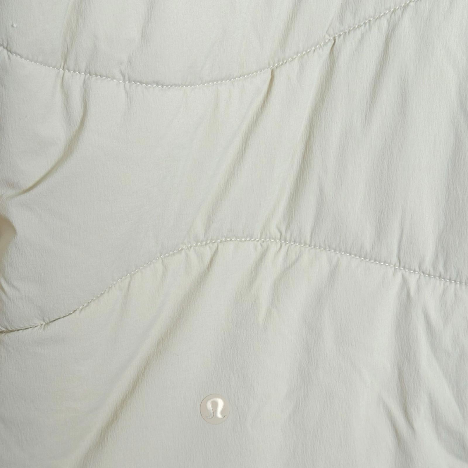 Lululemon Women Wave Quilt Insulated Jacket Size 4 Trench Beige $248 Coat Small - view 9