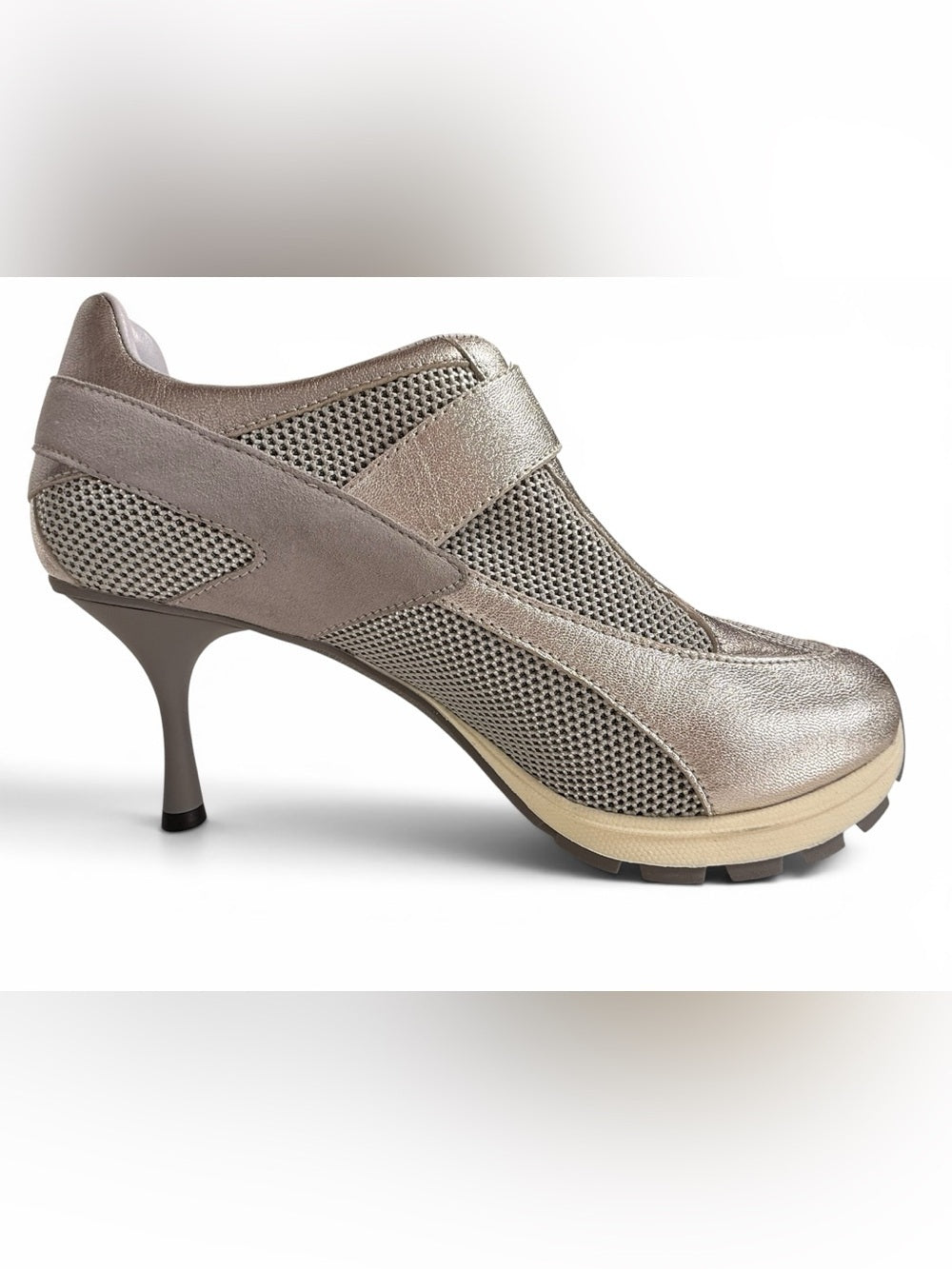 Sneex Metallic Silver Gray Platform Heels Mesh Leather Women's Size 9 Heel NWOT - view 2