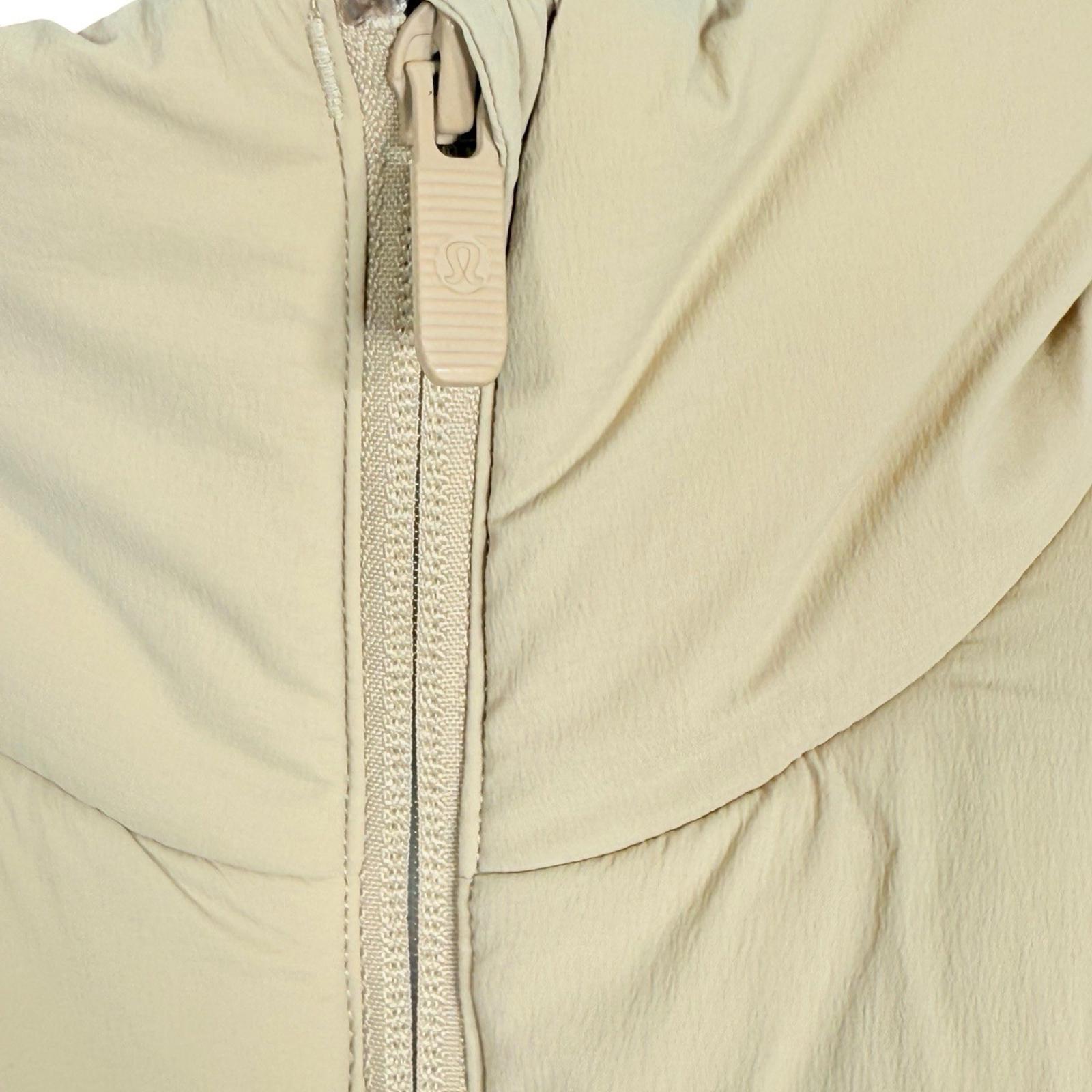 Lululemon Women Wave Quilt Insulated Jacket Size 4 Trench Beige $248 Coat Small - view 7