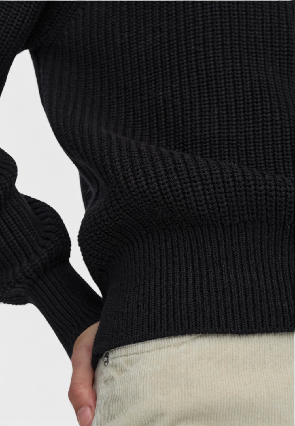 Minimum Women’s Knit Mikala Sweater Small Black