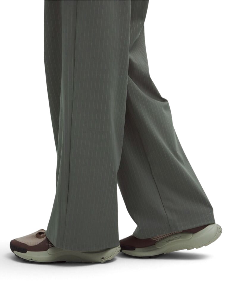 Lululemon Women’s Large Sage Green Daydrift High-Rise Wide-Leg Trouser