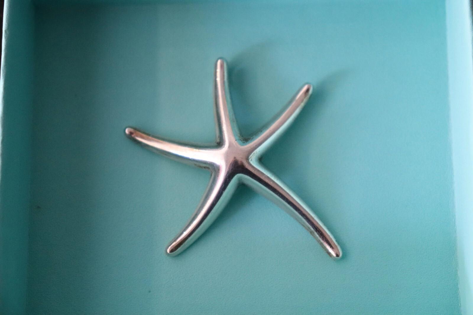 Tiffany & Co. x Elsa Peretti Women's Silver Starfish Pendant 925 1993 Vintage - view 4