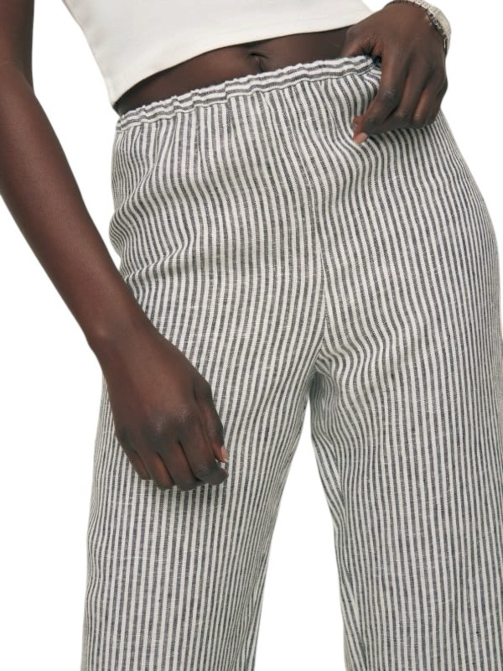 Reformation Remi Cropped Linen Pants Women's Size Small Black White Stripe - view 2