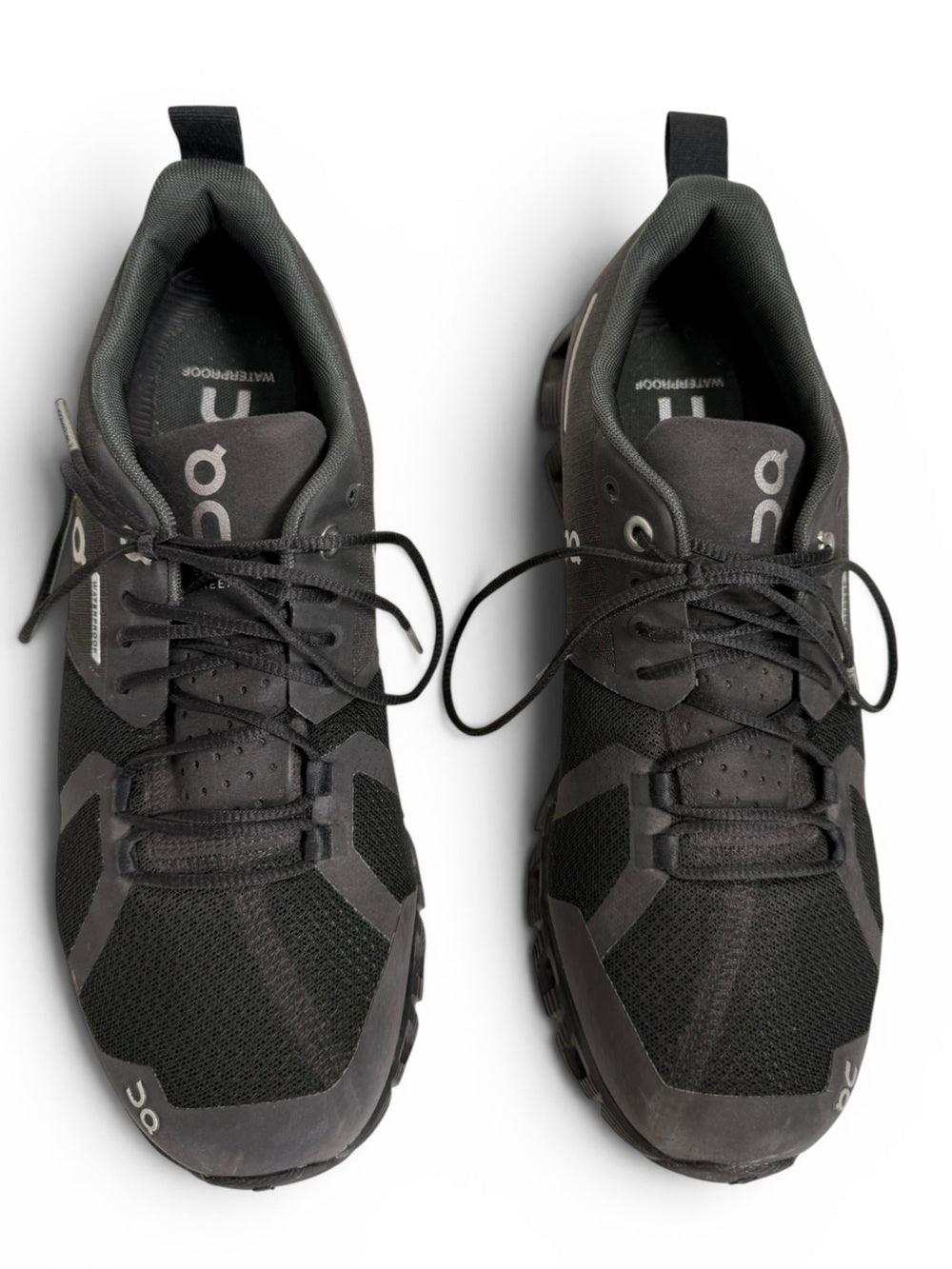 On Running Cloud Waterproof Black Running Shoes Women's 8.5 Swiss Engineered - view 2