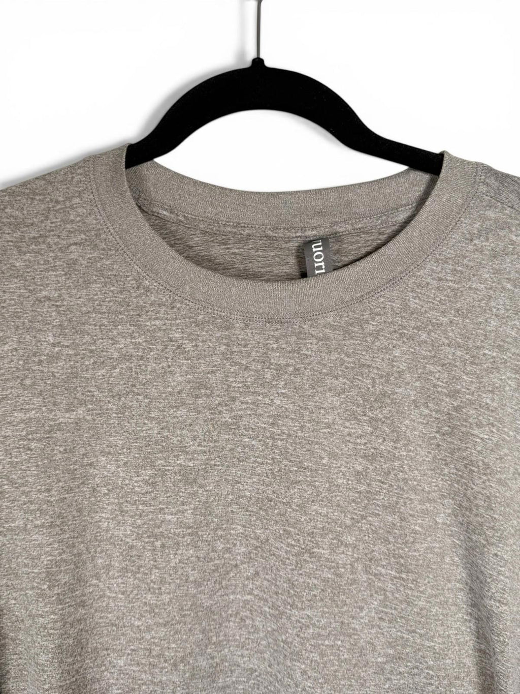 Vuori Women Medium Grey Energy Cropped Cami Heather Gray Tee UV Activewear Top - view 4