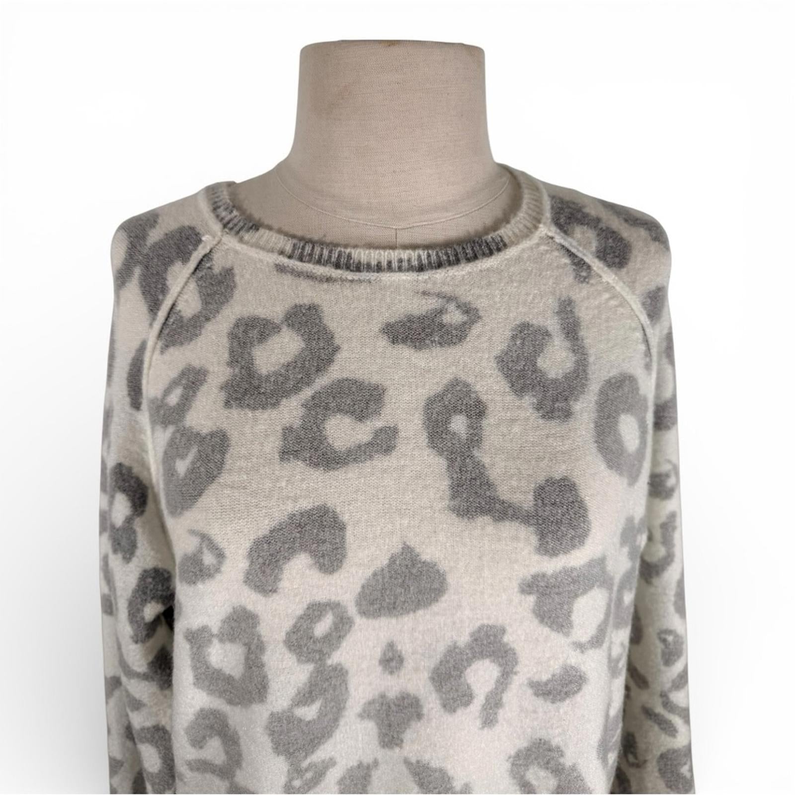 Neutral Leopard Print Fuzzy Knit Sweater Women Size Medium Grey Ivory Pullover - view 3