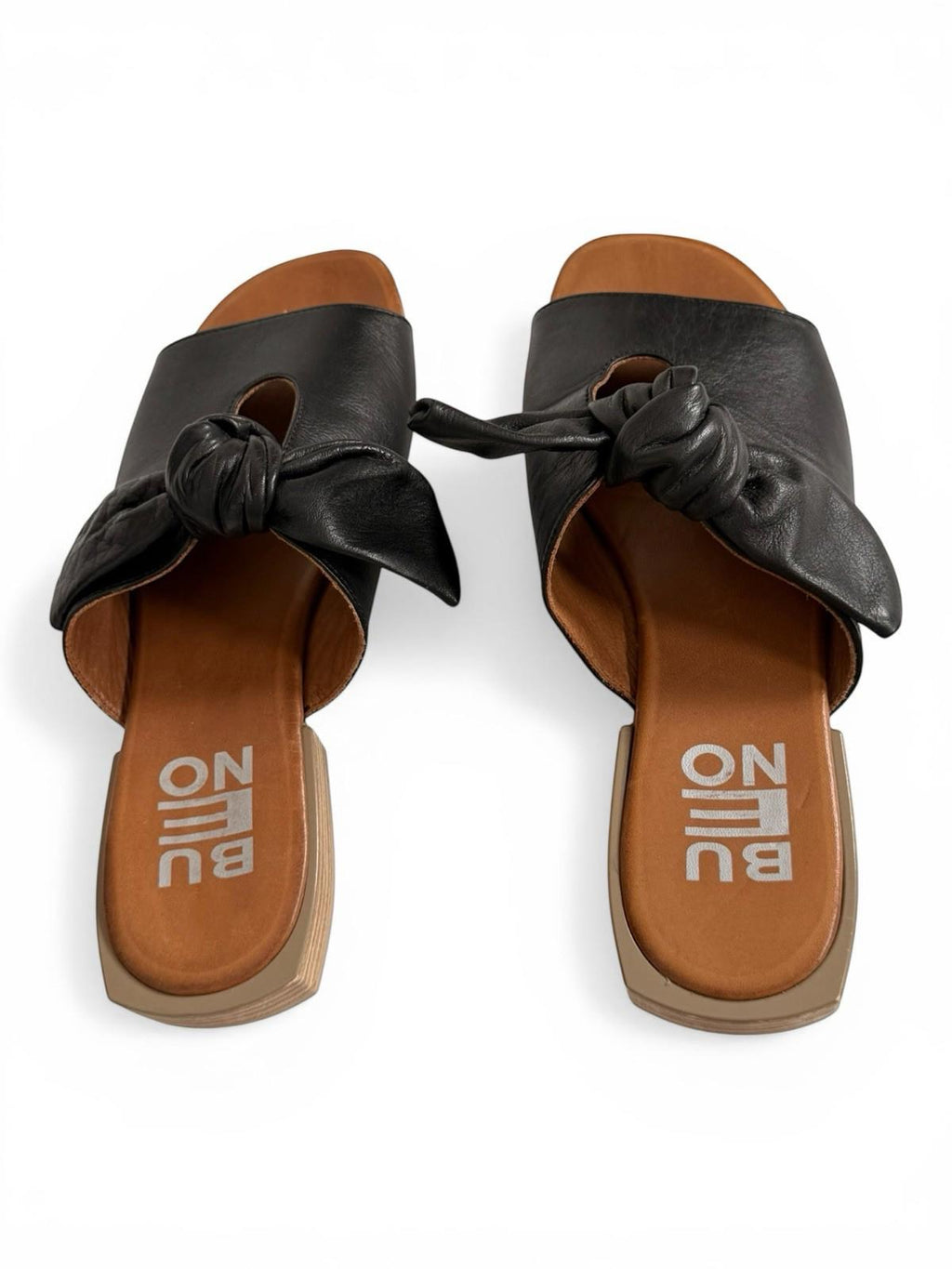 Bueno Black Leather Knot Slide Sandals Square Toe Slip On Size 38 US 7.5 Flats - view 4