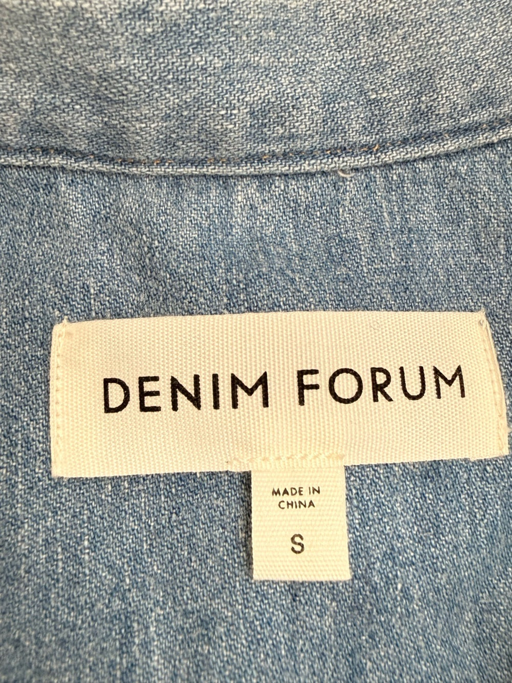 Denim Forum Aritzia Women's Cropped Denim Overshirt Jacket Light Wash Size Small - view 5
