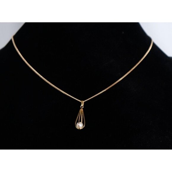 Handmade Ladies Unmarked 14K Yellow Gold Wire Caged Ocean Pearl Pendant Vintage - view 2